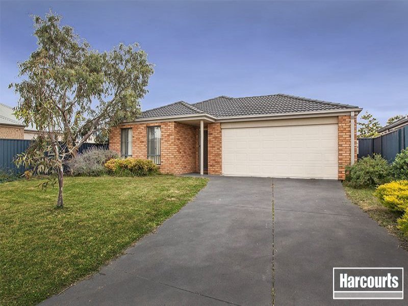 12 Scarlet Cres, Pakenham, VIC 3810