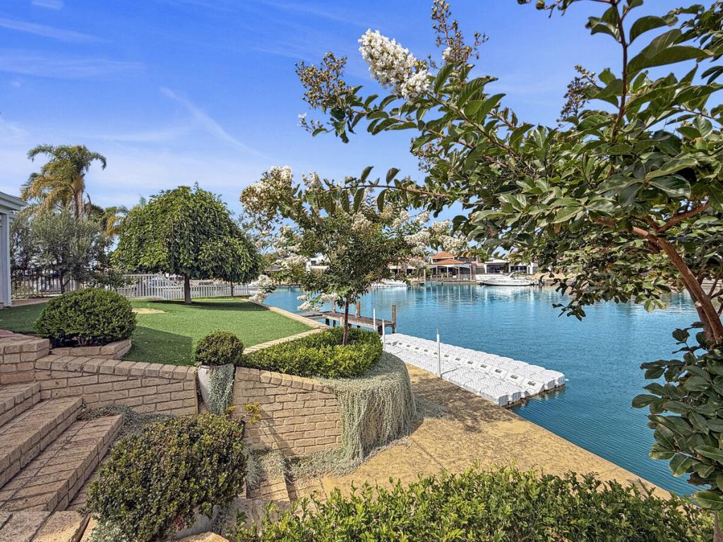 8 De Grey Cl, Dudley Park, WA 6210