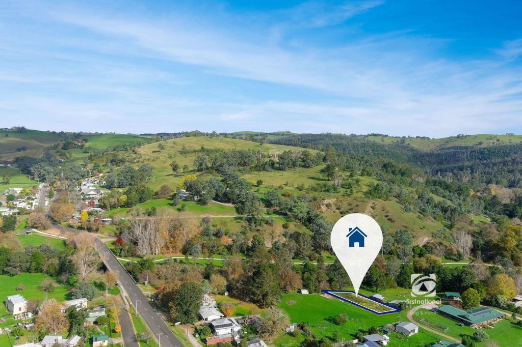 6 Davidson St, Buchan, VIC 3885