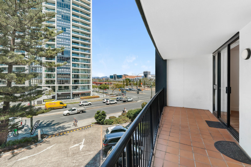 207/30-34 Surf Pde, Broadbeach, QLD 4218