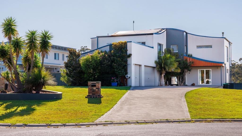 17 Albacore Cres, Eden, NSW 2551