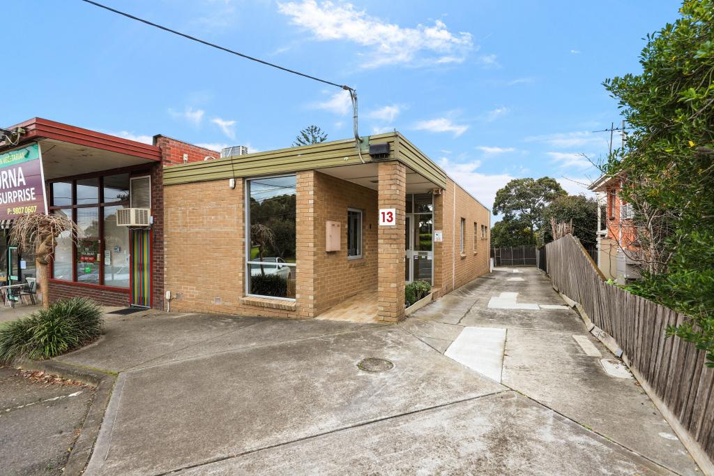 13 Essex Rd, Mount Waverley, VIC 3149