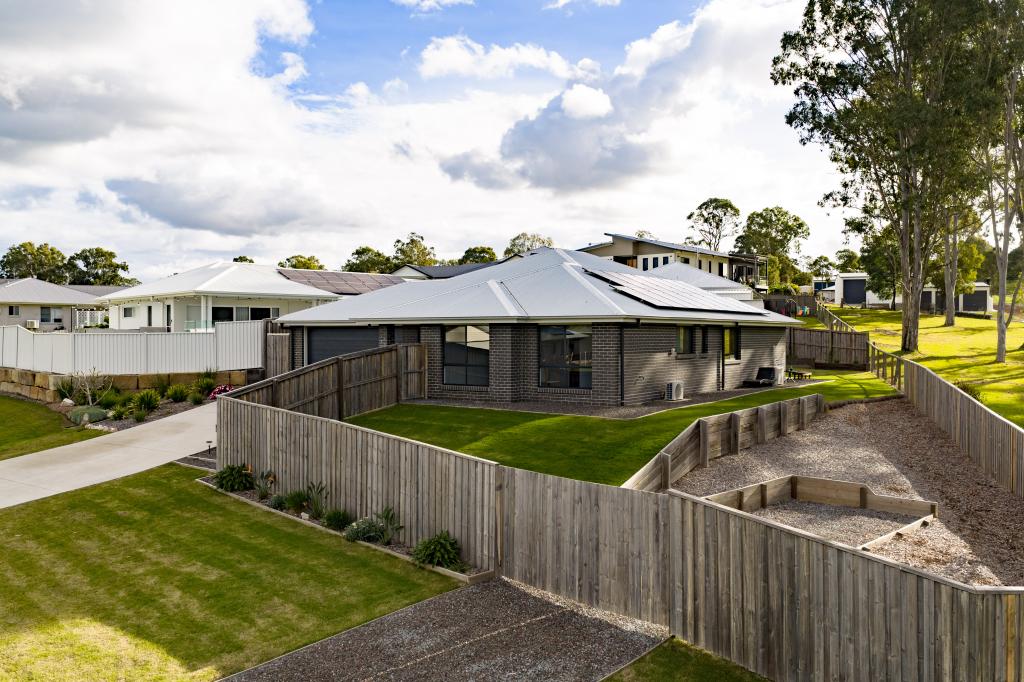 30 EAGLE HAWK DR, SOUTHSIDE, QLD 4570