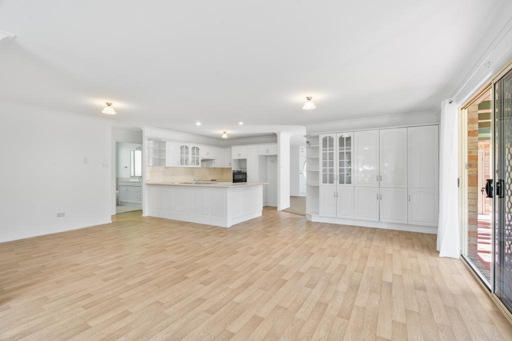106 Leo Dr, Narrawallee, NSW 2539
