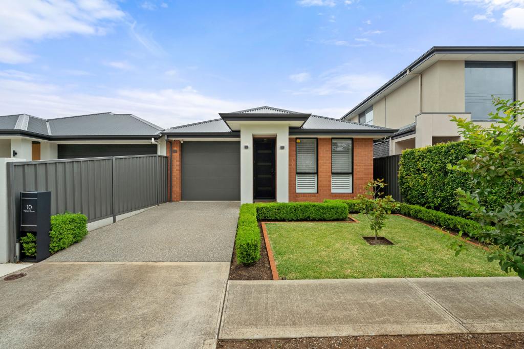 10 Parsons Gr, Park Holme, SA 5043
