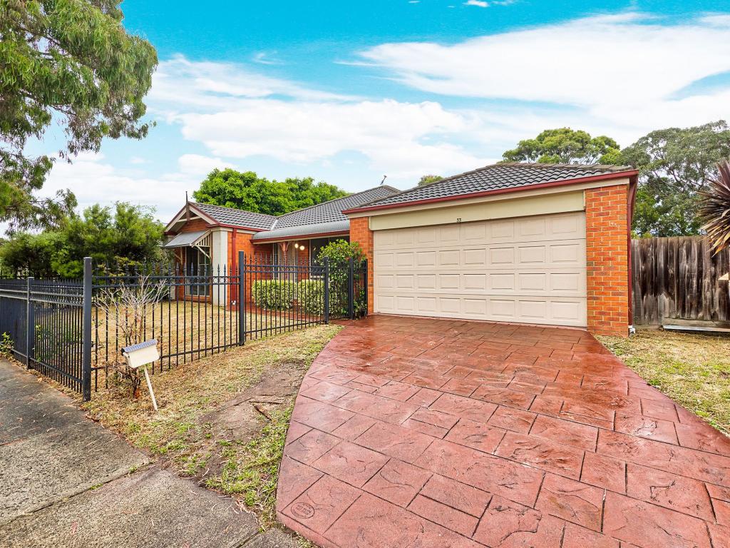 33 Glenshee Dr, Lynbrook, VIC 3975