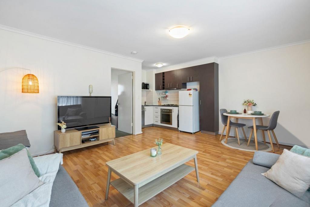 19/2-4 The Gables, Albion, VIC 3020