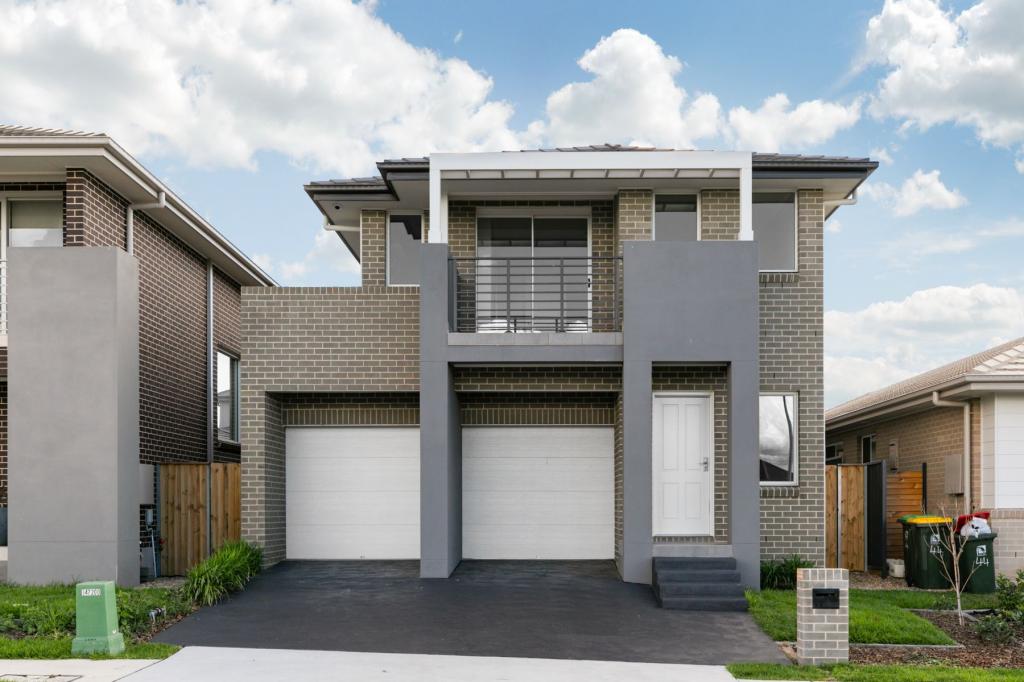 46 NEVILLE ST, ORAN PARK, NSW 2570