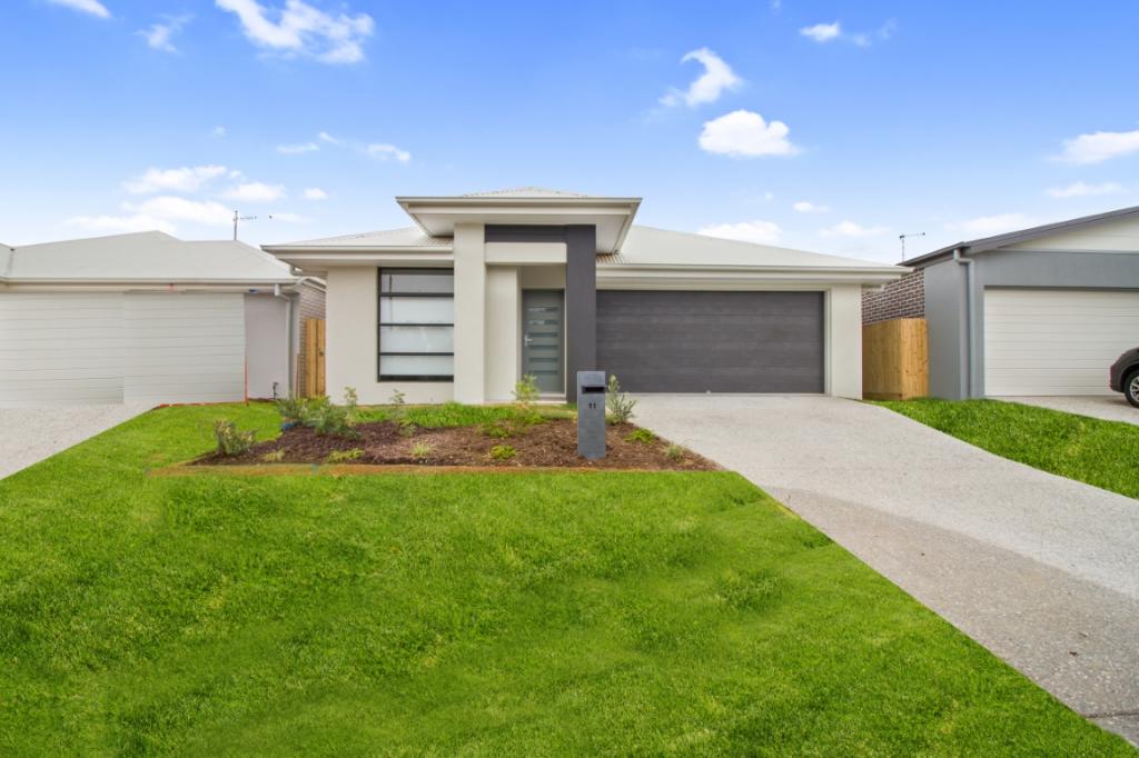 11 Point Ave, Victoria Point, QLD 4165