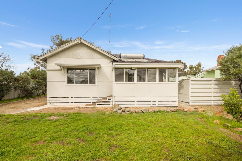 10 Walarat Rd, Northam, WA 6401