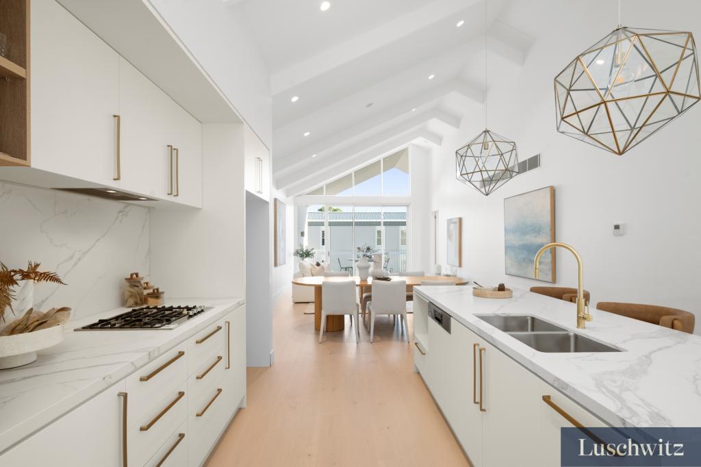 14 Collins Rd, St Ives, NSW 2075