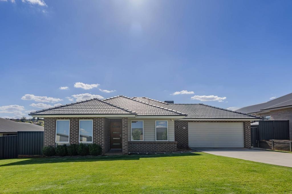 13 Hydrangea Ave, Parkes, NSW 2870