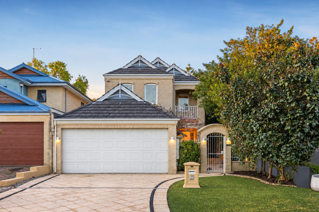 7 Swansea St, Swanbourne, WA 6010