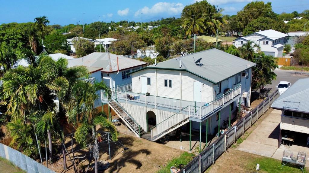 9 Tully St, South Townsville, QLD 4810