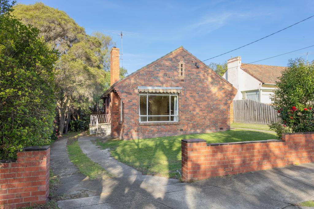 18 Gabriel Ave, Malvern East, VIC 3145