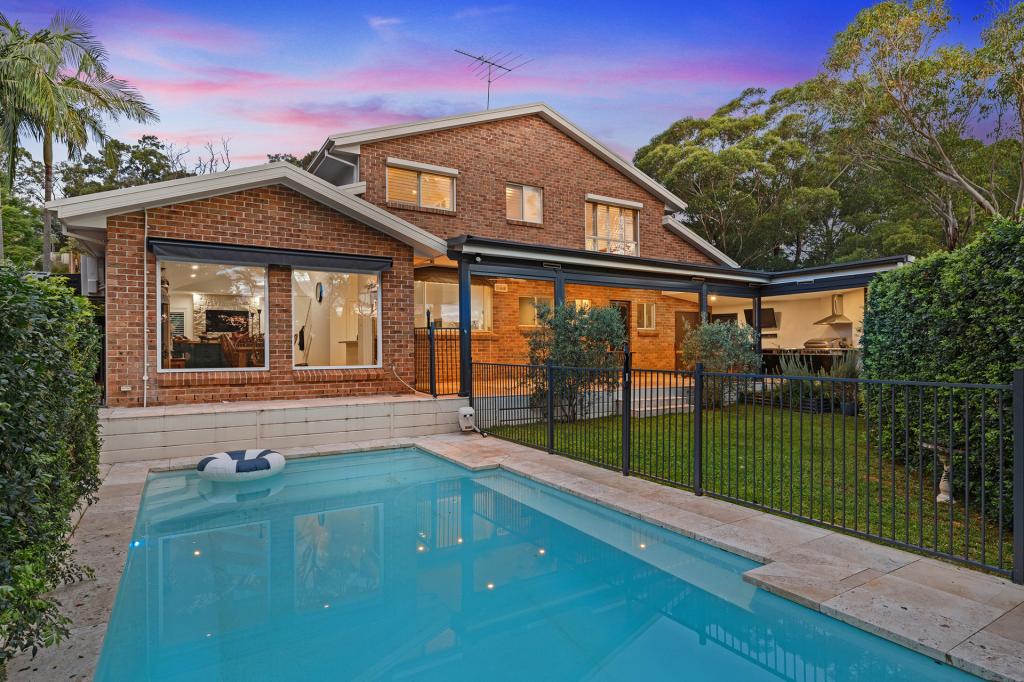3 Barnes Cres, Menai, NSW 2234
