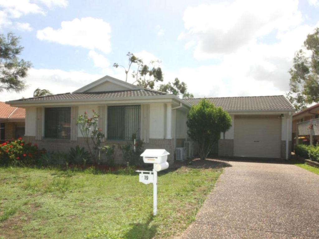 19 Nelmes Rd, Blue Haven, NSW 2262