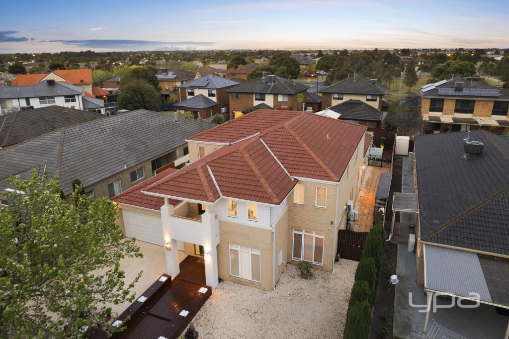 35 Fuchsia Cres, Point Cook, VIC 3030