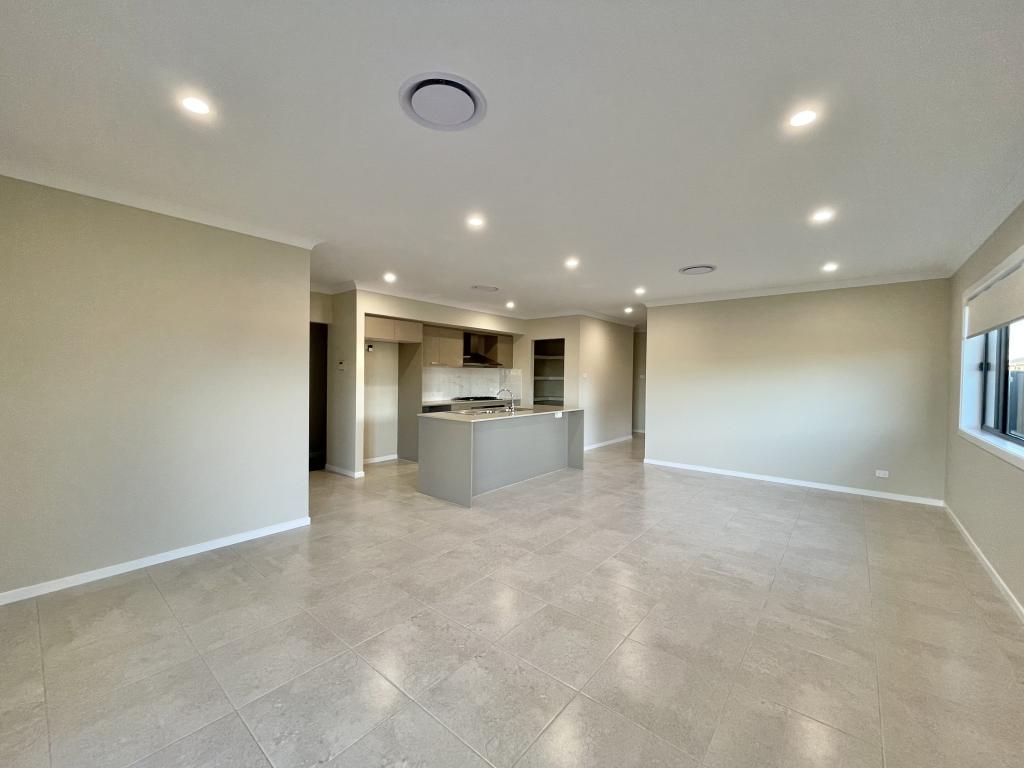 35 Federation Bvd, Forbes, NSW 2871