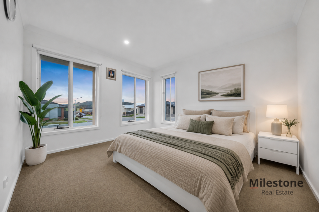 32 Portillo Cres, Pakenham, VIC 3810