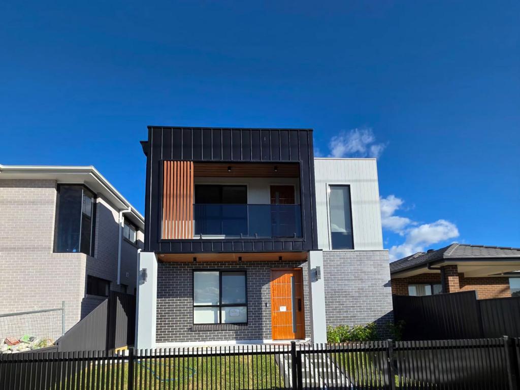 300 And 30 Fifteenth Ave, Austral, NSW 2179