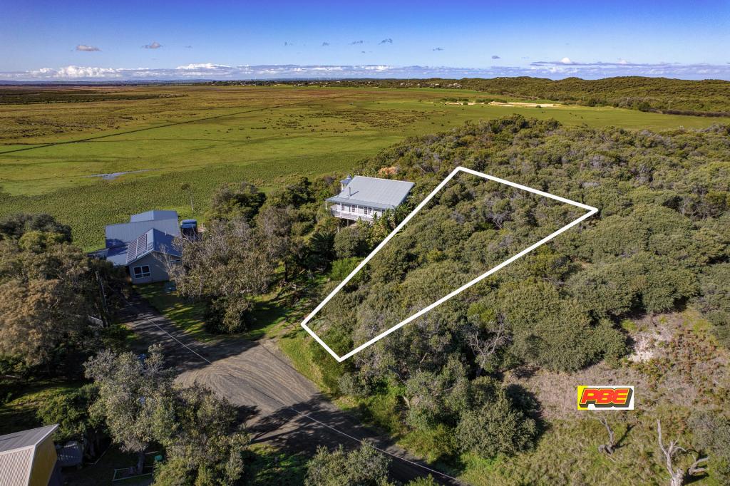 40 St Ives Cres, Venus Bay, VIC 3956