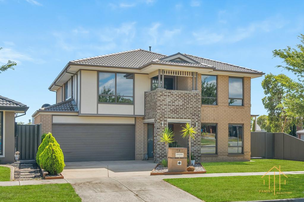 2 BACCHUS RD, CRANBOURNE WEST, VIC 3977