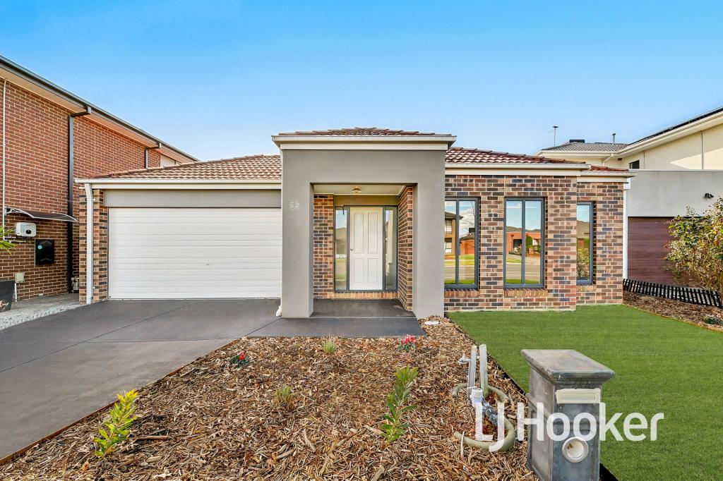 35 SKYLARK BVD, CLYDE NORTH, VIC 3978