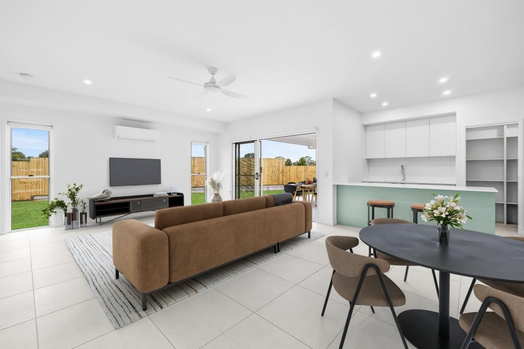 1&2/5 Bradbury Pl, Maleny, QLD 4552
