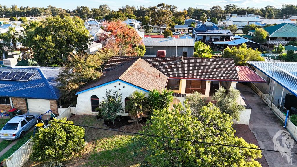 15 THURLAGOONA AVE, NARRABRI, NSW 2390