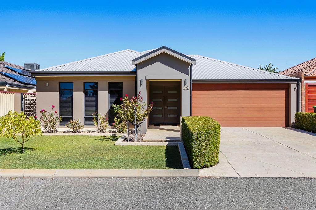 32 Courtland Cres, Redcliffe, WA 6104