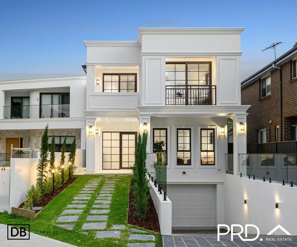 895a Henry Lawson Dr, Picnic Point, NSW 2213