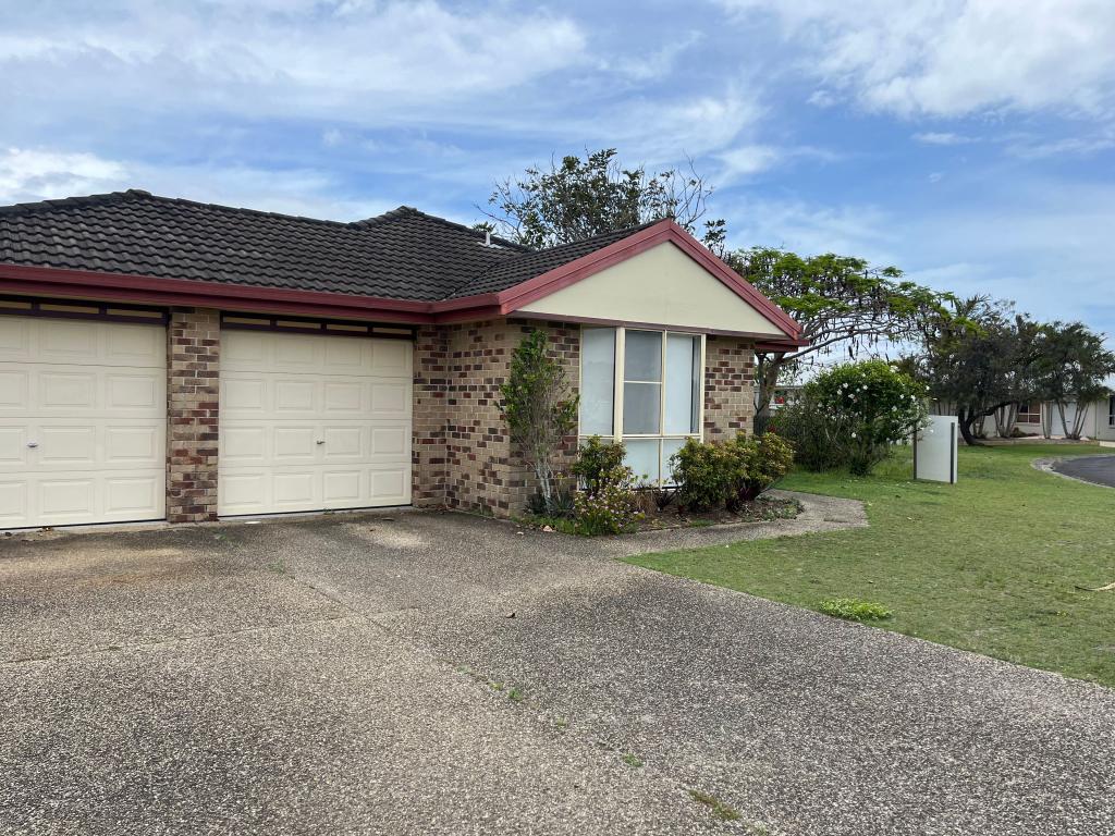 73 Lady Nelson Pl, Yamba, NSW 2464