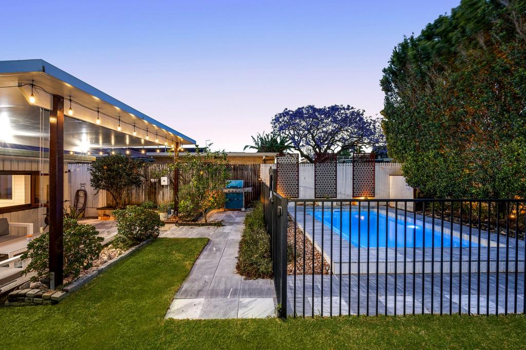 214 JAMES ST, REDLAND BAY, QLD 4165