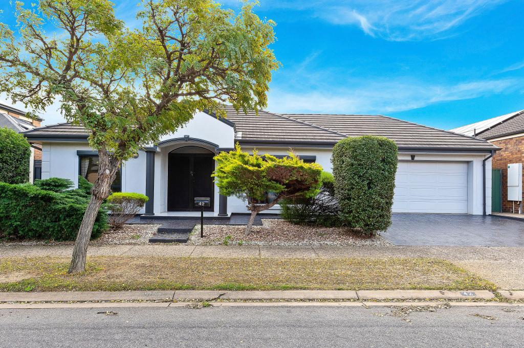 42 Mallard Cres, Mawson Lakes, SA 5095