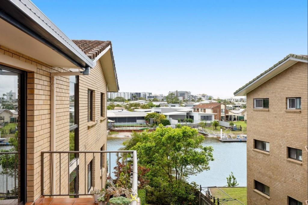 4/3 QUONDONG ST, MOOLOOLABA, QLD 4557