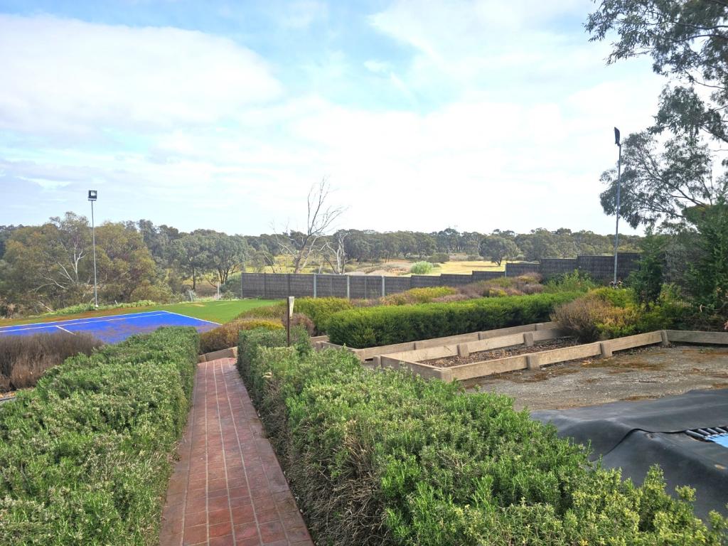 20-21 Florence Ct, Donald, VIC 3480