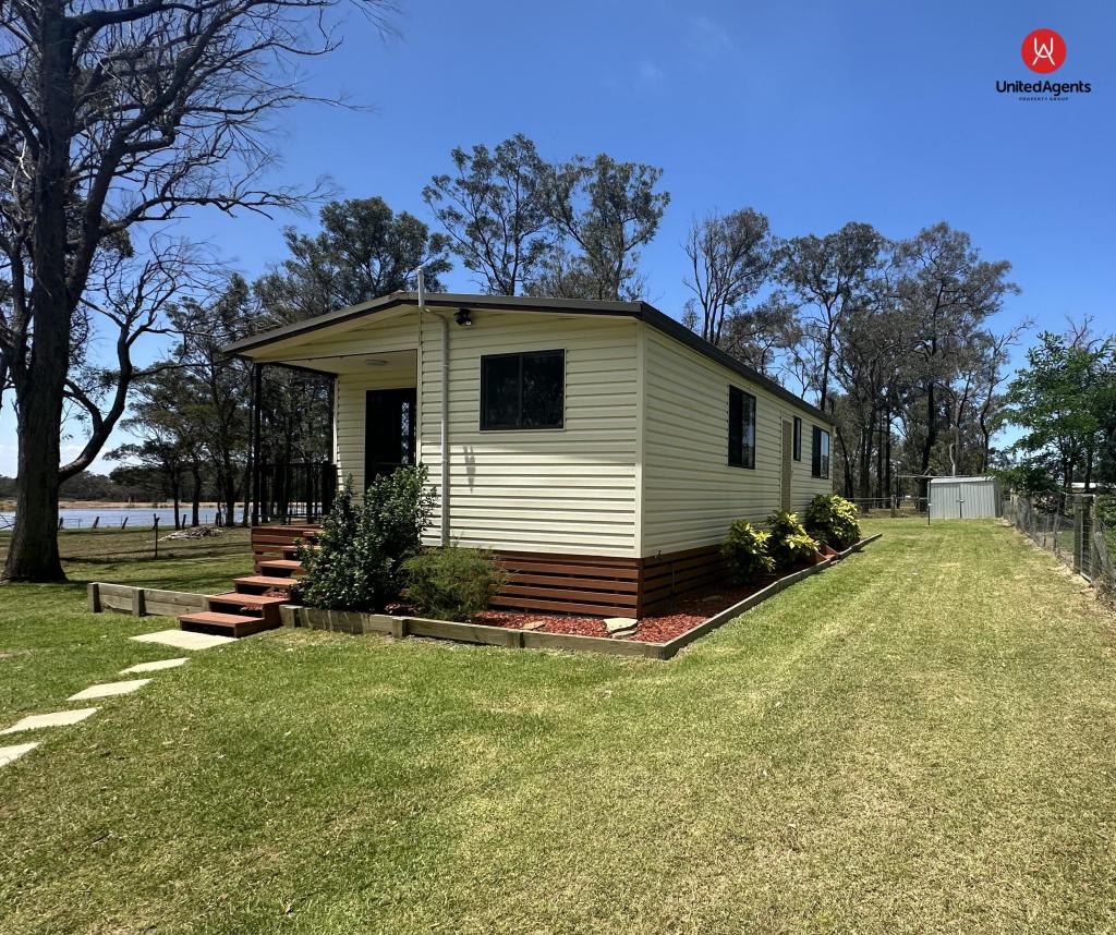 180A OAKS RD, THIRLMERE, NSW 2572