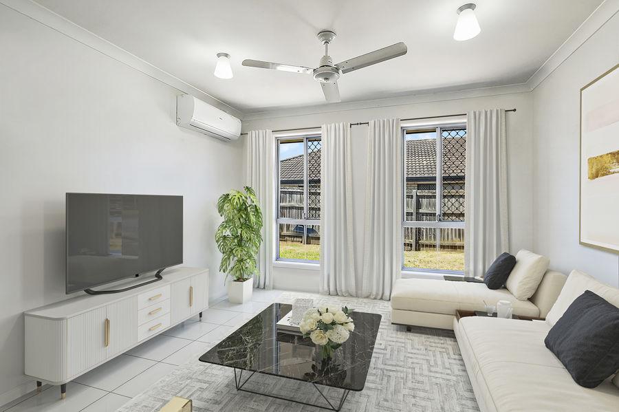 10 HUXLEY ST, REDBANK PLAINS, QLD 4301