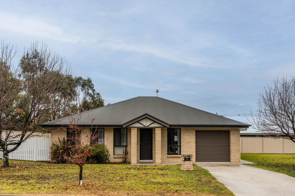 10 Begonia Pl, Orange, NSW 2800