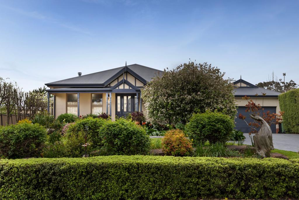 26 Roseberry Ave, Sunbury, VIC 3429