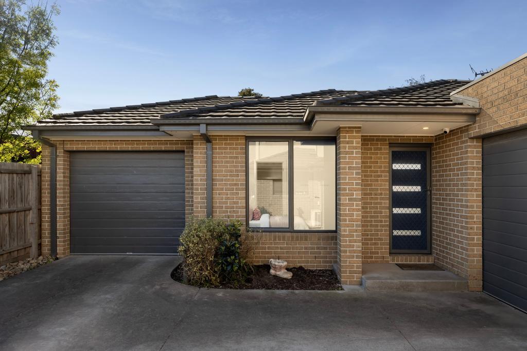 2/6 Mullock Rd, Diggers Rest, VIC 3427
