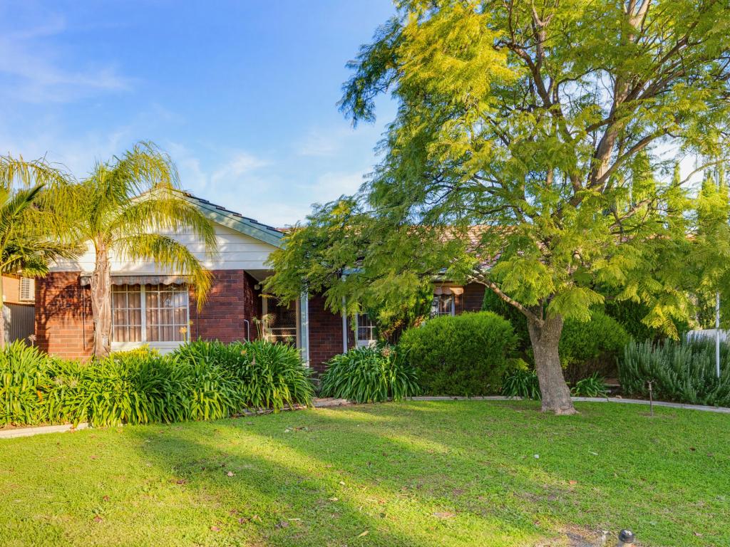 79 Regency Rd, Happy Valley, SA 5159