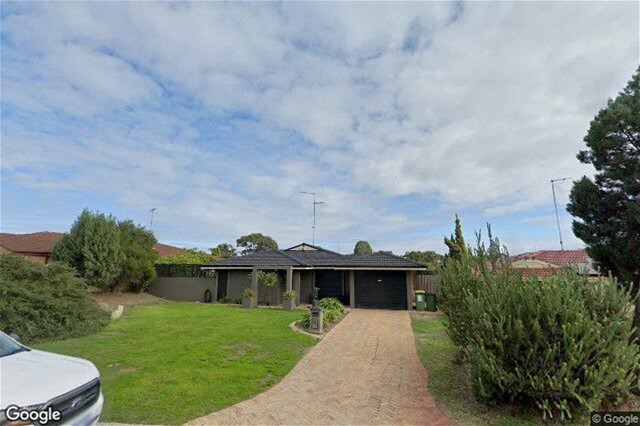 15 Wisteria Gdns, Halls Head, WA 6210