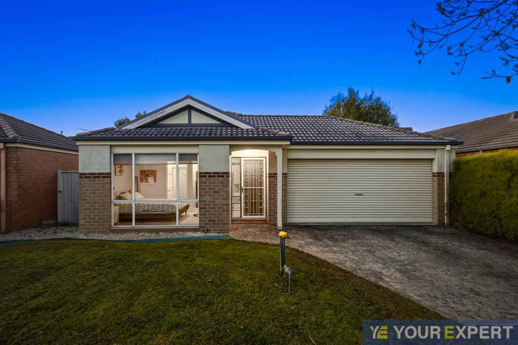 4 Elmwood Pl, Cranbourne West, VIC 3977
