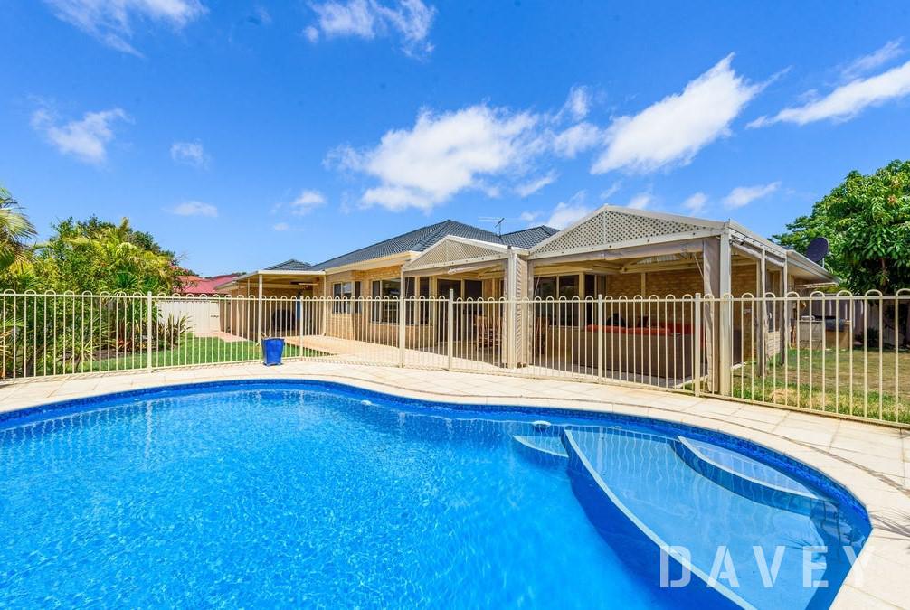 37 Peruvale St, Carine, WA 6020