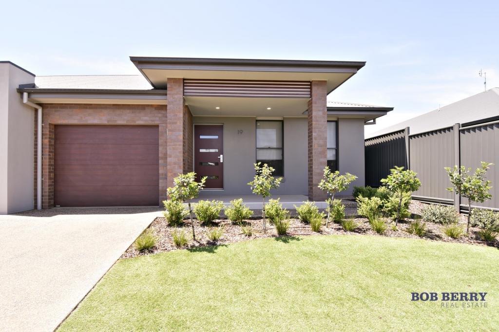 19 Fountain Cct, Dubbo, NSW 2830