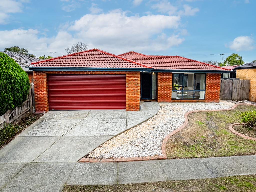 7 Huon Park Rd, Cranbourne North, VIC 3977