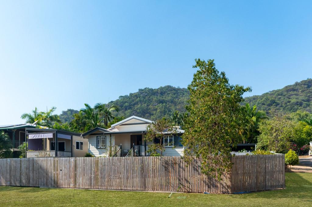 28 Somerset St, Horseshoe Bay, QLD 4819