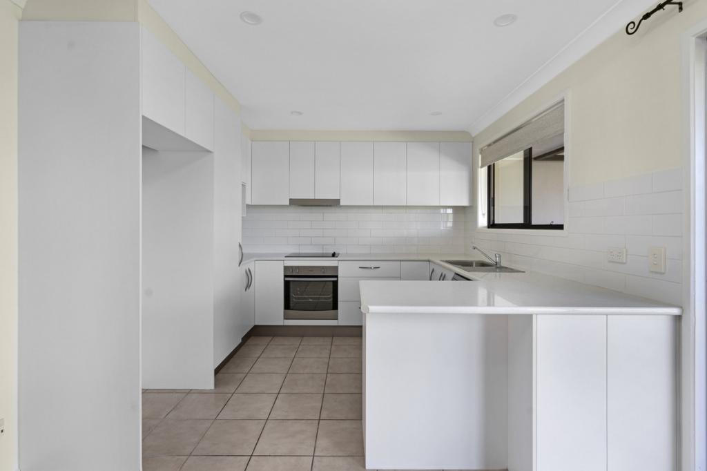 2/1 Russell Ct, Miami, QLD 4220